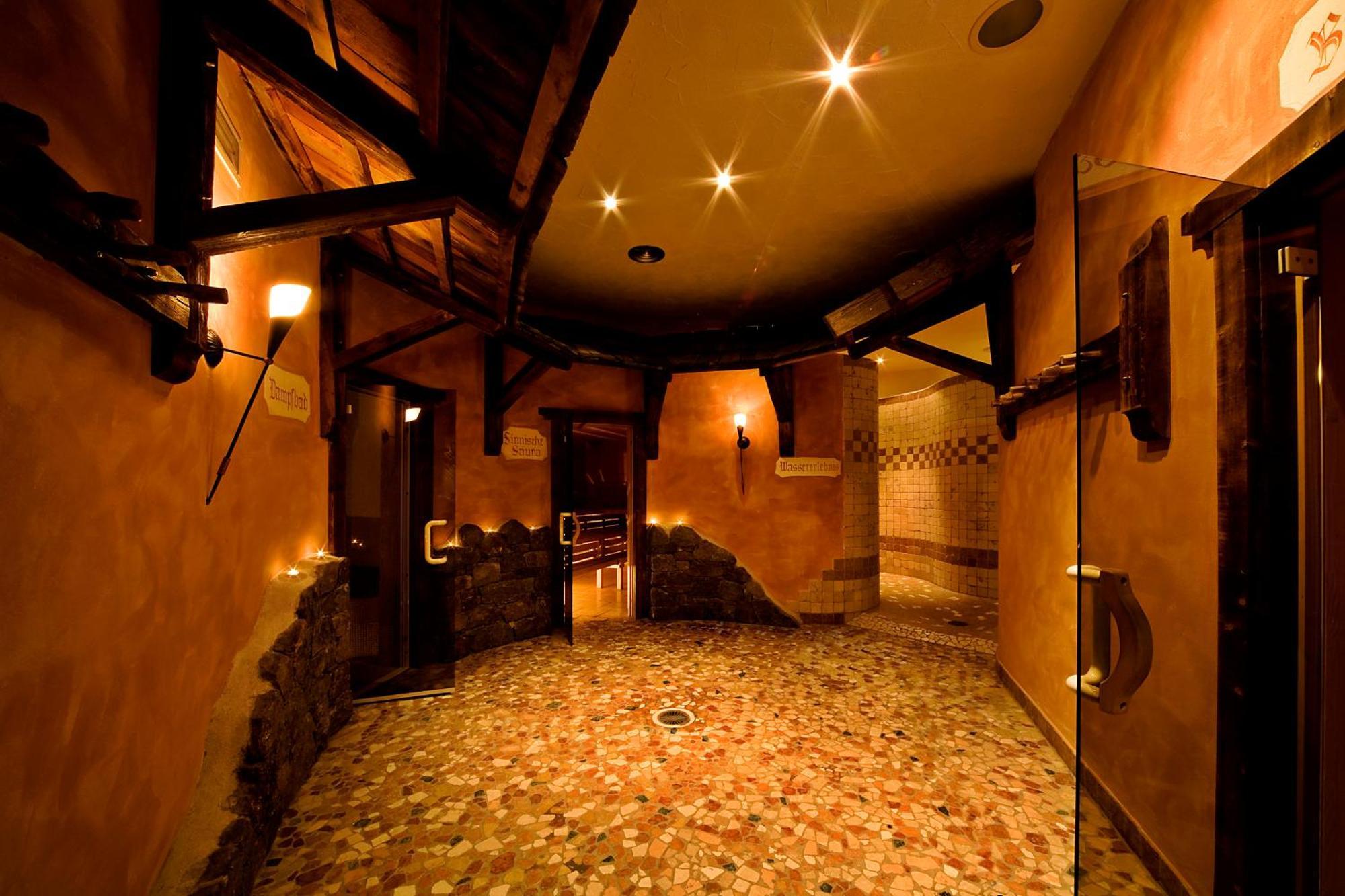 Landhotel Tharerwirt Olang Exterior photo
